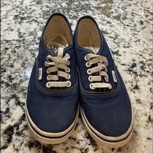 Navy Vans low